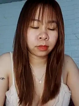 Snapshot of Chinh-Trinh chatting on February 4, 2026, 4:13 pm Chinh-Trinh online show from February 4, 2026, 4:13 pm