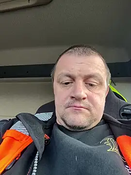 Snapshot of Moro19cm chatting on March 17, 2026, 1:58 pm Moro19cm online show from March 17, 2026, 1:58 pm