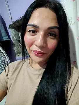 Snapshot of enoria1992 chatting on July 25, 2026, 8:45 am enoria1992 online show from July 25, 2026, 8:45 am