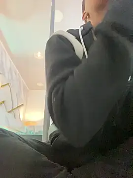 LorenBeiker- online show from February 23, 2026, 11:07 am