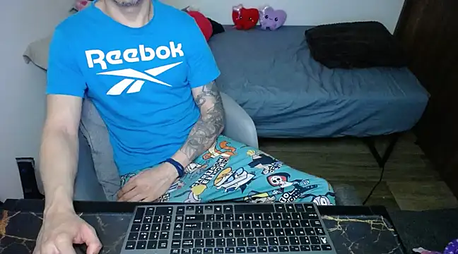 Snapshot of bossking017 chatting on February 16, 2025, 12:41 am bossking017 online show from February 16, 2025, 12:41 am