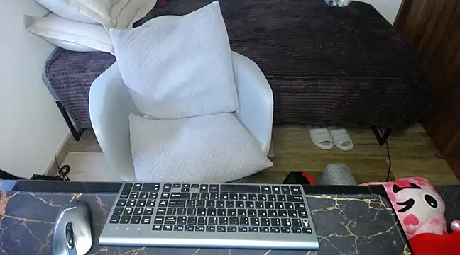 Snapshot of bossking017 chatting on March 4, 2025, 5:03 pm bossking017 online show from March 4, 2025, 5:03 pm