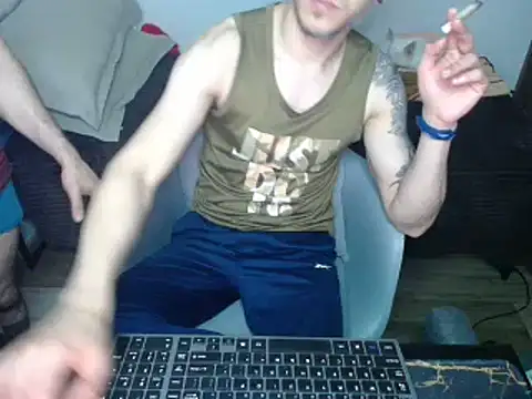 Snapshot of bossking017 chatting on March 6, 2025, 1:14 pm bossking017 online show from March 6, 2025, 1:14 pm