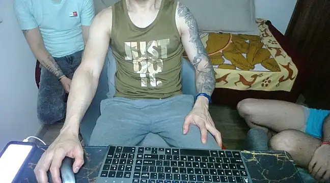 Snapshot of bossking017 chatting on March 14, 2025, 3:15 am bossking017 online show from March 14, 2025, 3:15 am