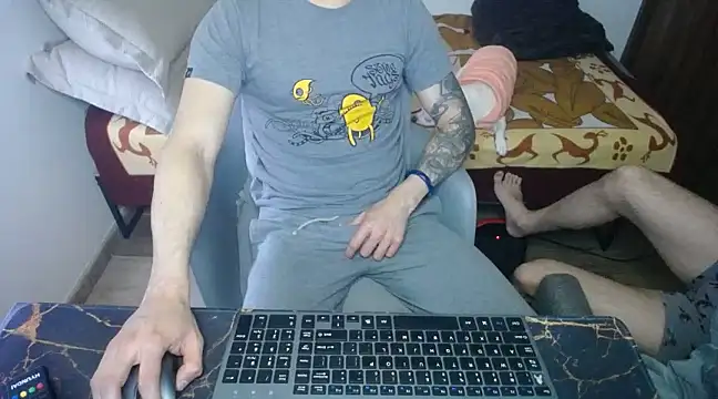 Snapshot of bossking017 chatting on March 17, 2025, 3:18 pm bossking017 online show from March 17, 2025, 3:18 pm