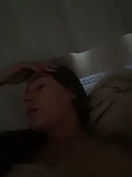 Snapshot of Isabelaa_ chatting on February 7, 2026, 6:22 pm Isabelaa online show from February 7, 2026, 6:22 pm