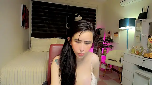 XhotcockcumXts online show from February 27, 2026, 2:44 am