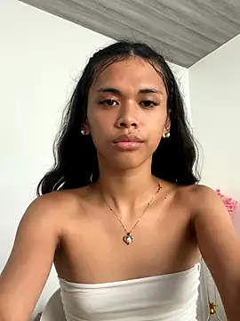 urcurlydiva online show from October 12, 2025, 5:39 am