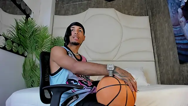 Thiagoferreti online show from October 29, 2025, 7:26 pm