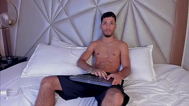 Thiagoferreti online show from February 25, 2026, 4:11 am