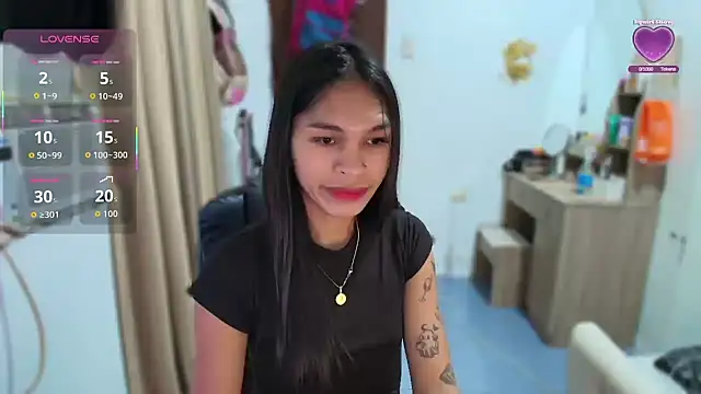 sexloverxxz online show from December 20, 2025, 10:22 am