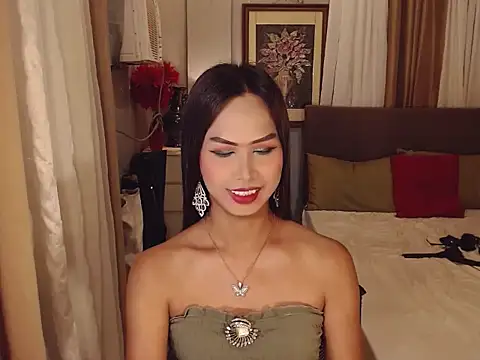 Nathalieheartt online show from April 7, 2026, 3:01 pm