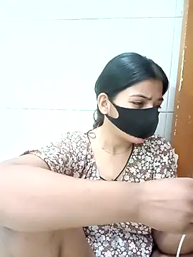 Hot Jaanvi  online show from September 13, 2025, 5:18 am