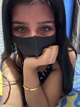 Hot Jaanvi  online show from March 25, 2026, 4:35 pm