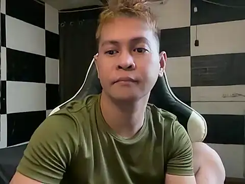 AsianHotBODYY online show from May 10, 2026, 6:18 am
