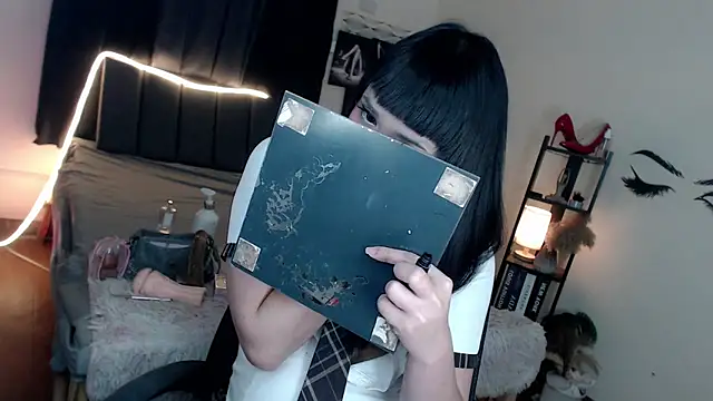 Veniceseduction online show from January 12, 2026, 7:08 pm