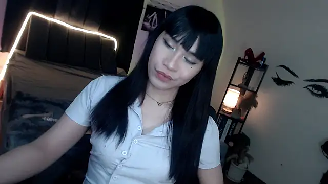 Veniceseduction online show from March 11, 2026, 1:17 pm