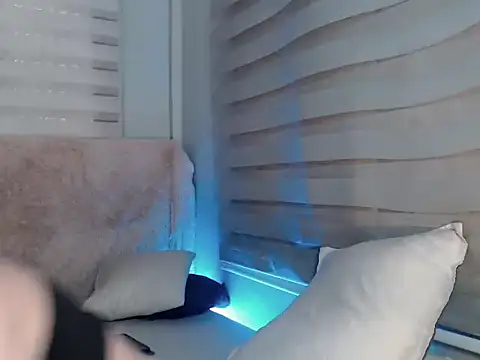 Snapshot of dilf_hunterx chatting on October 8, 2025, 11:30 am dilf hunterx online show from October 8, 2025, 11:30 am