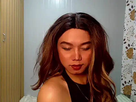 KathRouge online show from February 4, 2026, 12:44 pm