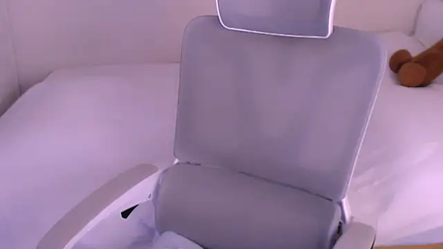 juliarichards online show from July 14, 2026, 2:05 am