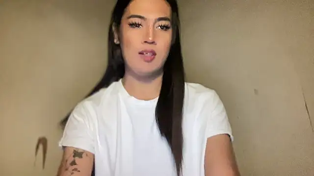 Snapshot of fallon_empress143 chatting on September 14, 2025, 12:32 am fallon empress143 online show from September 14, 2025, 12:32 am