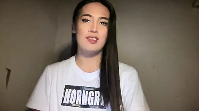 fallon empress143 online show from November 7, 2025, 6:41 pm