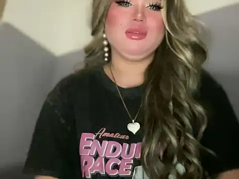 Naughtyrosecum online show from October 7, 2025, 2:36 pm