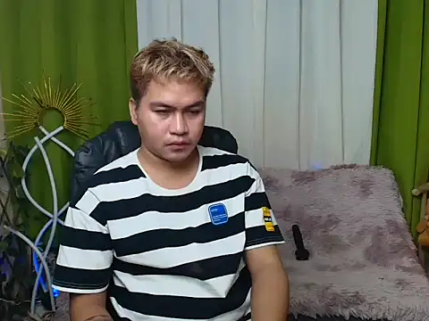 Snapshot of Asian_jayeel chatting on June 17, 2026, 1:19 am Asian jayeel online show from June 17, 2026, 1:19 am