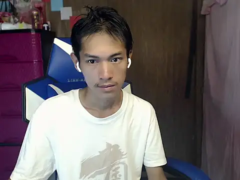 Snapshot of riks_tyler chatting on July 22, 2026, 12:19 pm riks tyler online show from July 22, 2026, 12:19 pm
