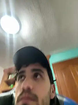 aavrdvh33 online show from February 22, 2026, 10:30 pm