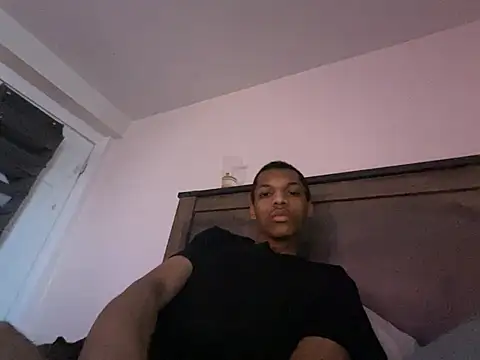 Snapshot of zeeeky_33deep chatting on April 19, 2026, 11:20 am zeeeky 33deep online show from April 19, 2026, 11:20 am