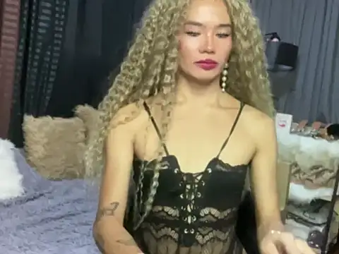 cute vanessa12 online show from November 14, 2025, 2:43 am