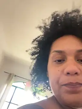 Snapshot of morenaluaa chatting on September 18, 2025, 1:35 pm morenaluaa online show from September 18, 2025, 1:35 pm