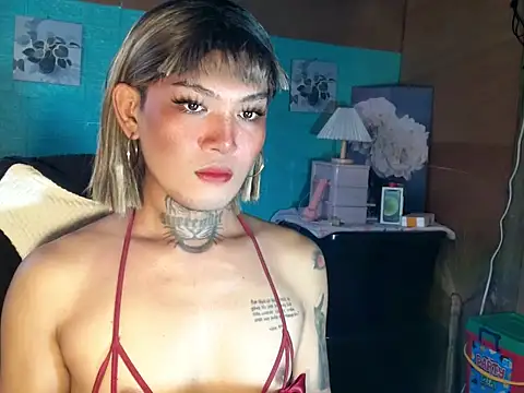 kimmy slut online show from November 14, 2025, 4:44 am