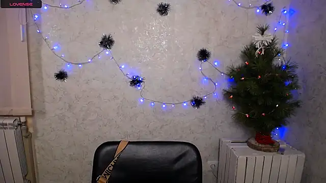 AmandaDimond  online show from December 14, 2025, 12:54 pm