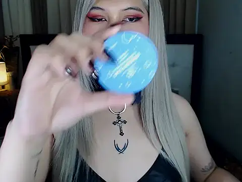 NaomiSmall online show from September 11, 2025, 9:20 am