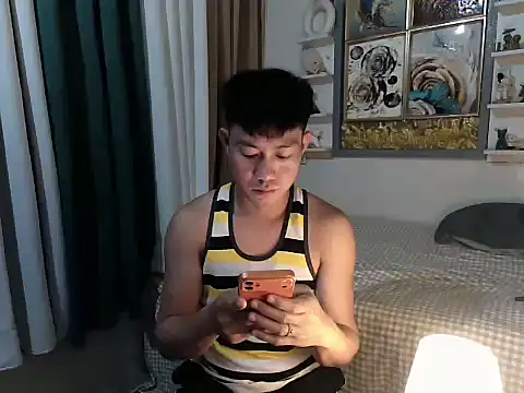 Snapshot of xshyboyx chatting on May 29, 2026, 1:31 pm xshyboyx online show from May 29, 2026, 1:31 pm