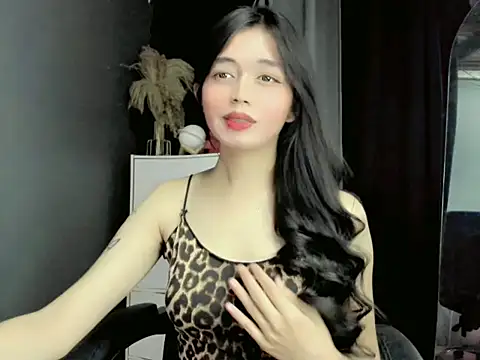 Snapshot of LexiLove chatting on October 2, 2025, 1:18 pm LexiLove online show from October 2, 2025, 1:18 pm