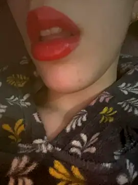 Mimisixo online show from November 17, 2025, 11:32 pm