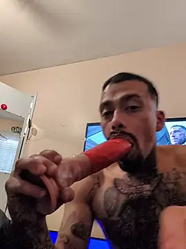 Cnutt310 online show from April 3, 2026, 7:56 pm