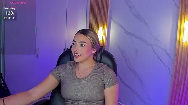 Snapshot of KYLIE_JONES6 chatting on March 24, 2026, 2:27 am KYLIE JONES6 online show from March 24, 2026, 2:27 am