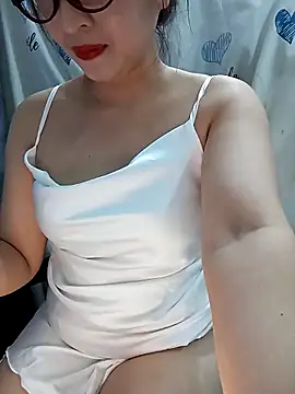 Ariana-Vy online show from March 11, 2026, 2:50 am