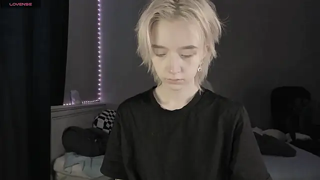 MelissaReis online show from February 14, 2026, 9:39 am