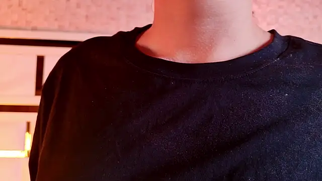 ambar rosse25 online show from November 4, 2025, 11:53 am