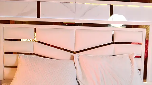 ambar rosse25 online show from November 29, 2025, 11:57 am