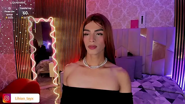 LIHIAN TAY online show from October 17, 2025, 3:31 am