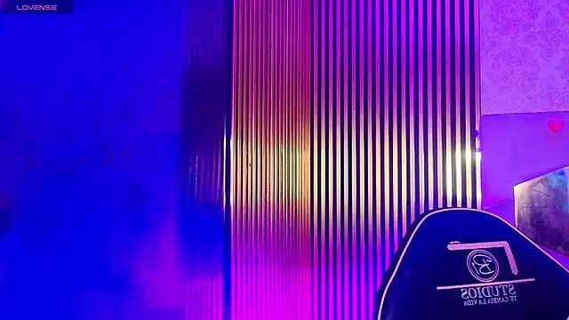 LIHIAN TAY online show from April 14, 2026, 12:00 pm