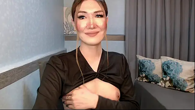 Snapshot of xFuckingMarga chatting on April 19, 2026, 5:34 pm xFuckingMarga online show from April 19, 2026, 5:34 pm