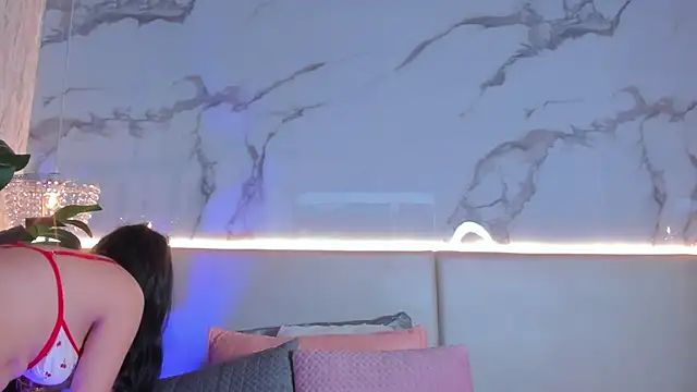 ValSmith  online show from February 25, 2026, 3:38 am