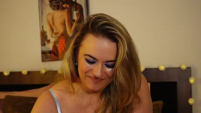 Snapshot of TanyaJade888 chatting on October 15, 2025, 7:47 pm TanyaJade888 online show from October 15, 2025, 7:47 pm